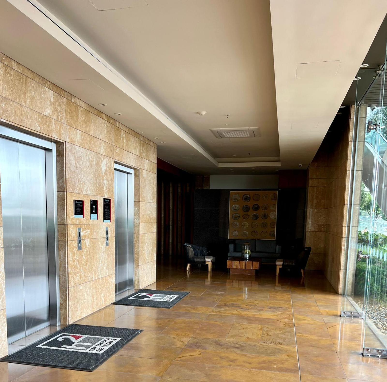 Luxury Apartemt Bay Front 1bed 2703